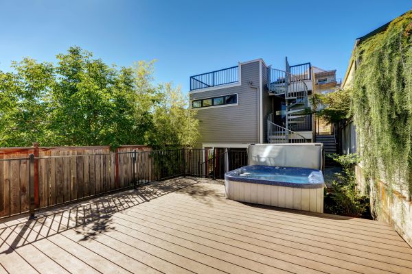 Cost of Hot Tub Deck Installation in Utica